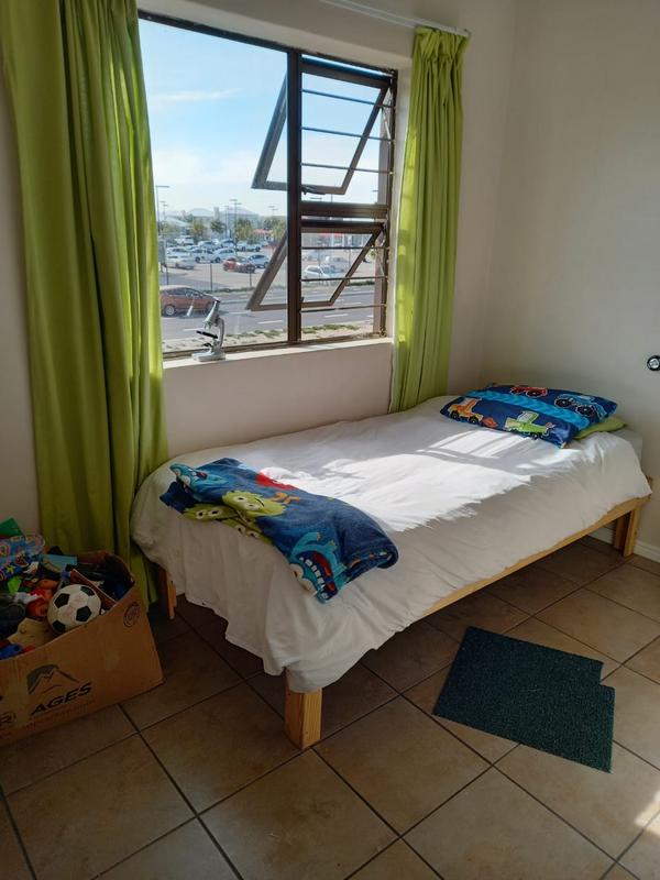 To Let 2 Bedroom Property for Rent in Parklands Western Cape